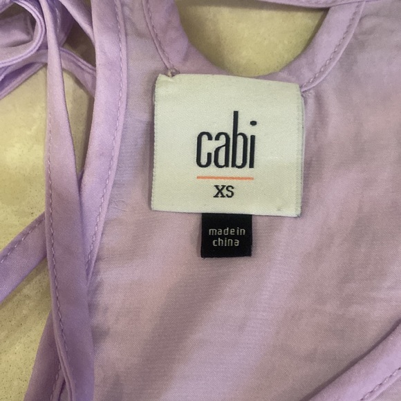 Beautiful CAbi sleeveless top - Picture 6 of 12